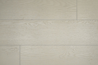 Замковый ламинат 100% натуральный, состоит из осины и березы 50/50, толщина 8 мм., водостойкий (72 часа защиты от воды), 34 класс износостойкости/AC6, ударопрочный. Структура N натуральные поры